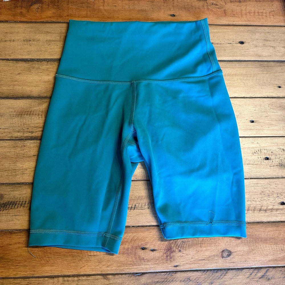 Lululemon High Rise Biker Short | Teal, Size 4